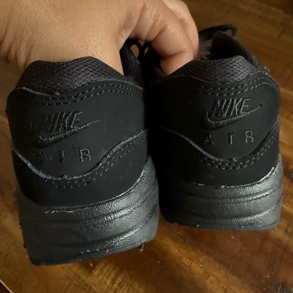 Nike Kids Black Sneakers - Picture 8 of 9